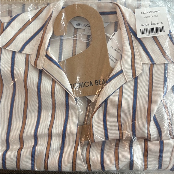 Veronica Beard Noor Stripe Belted Long Sleeve Wrap
Dress NEW Size 2 - Picture 13 of 13